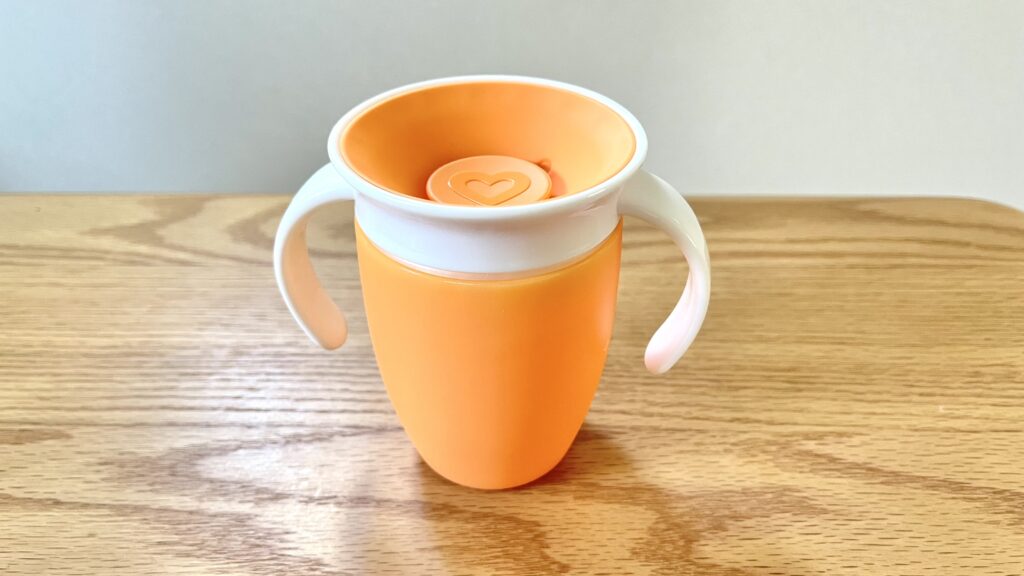 オレンジ色のミラクルカップ